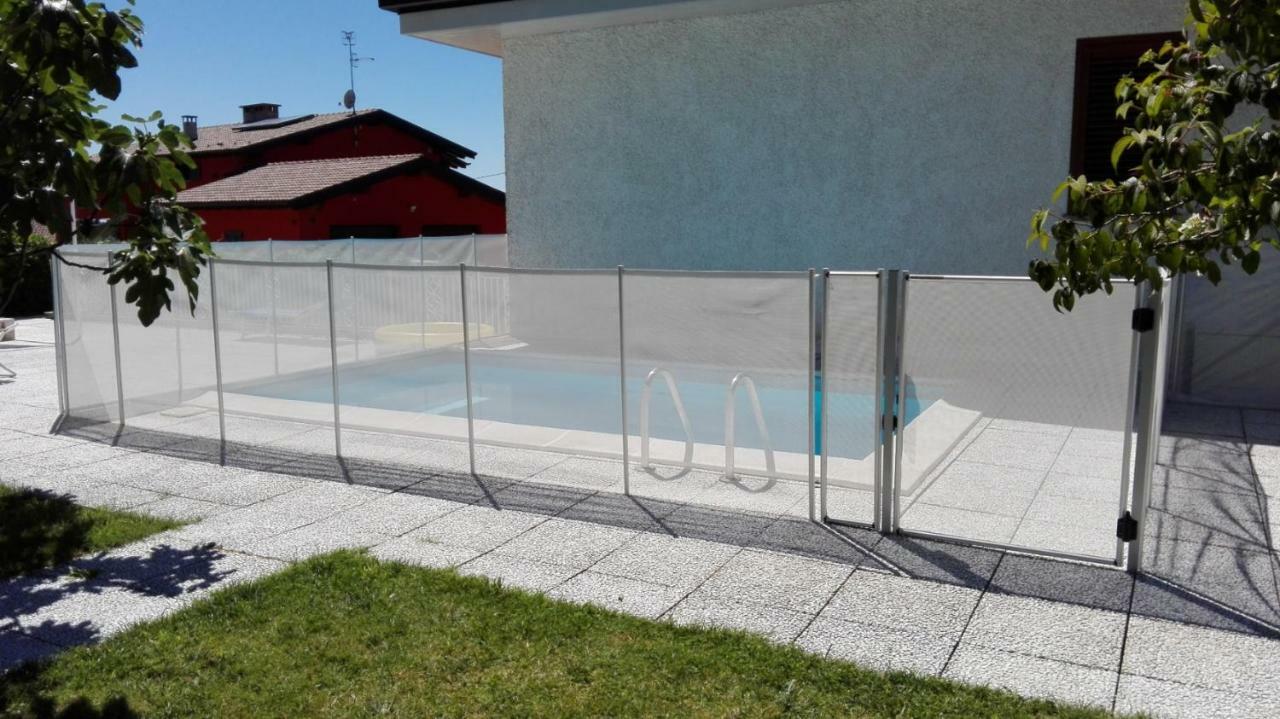 B&B Villa Monterosa con Piscina Castronno Exterior foto